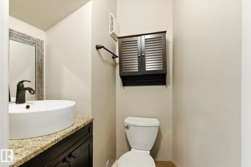 11204 61 Street, Edmonton, AB - Indoor Photo Showing Bathroom