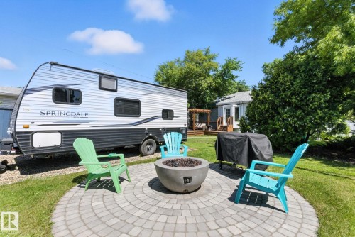 11204 61 Street, Edmonton, AB - Outdoor