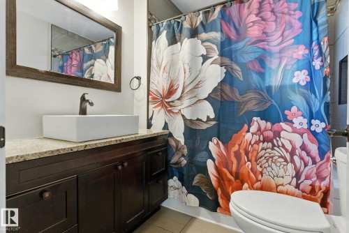 11204 61 Street, Edmonton, AB - Indoor Photo Showing Bathroom
