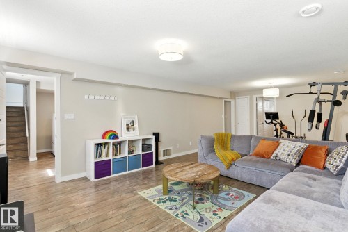 11204 61 Street, Edmonton, AB - Indoor Photo Showing Living Room