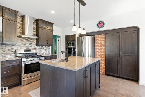 11204 61 Street, Edmonton, AB - Indoor Photo Showing Kitchen With Upgraded Kitchen