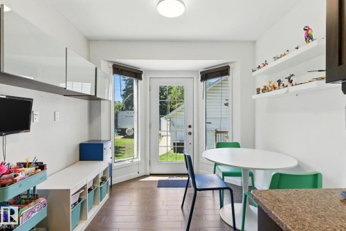 11204 61 Street, Edmonton, AB - Indoor Photo Showing Dining Room