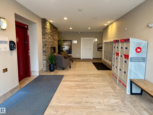 108 12804 140 Avenue, Edmonton, AB - Indoor Photo Showing Other Room