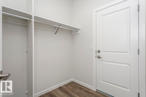 7624 Kimiwan Crescent, Edmonton, AB - Indoor