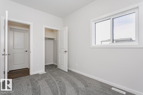 7624 Kimiwan Crescent, Edmonton, AB - Indoor Photo Showing Other Room