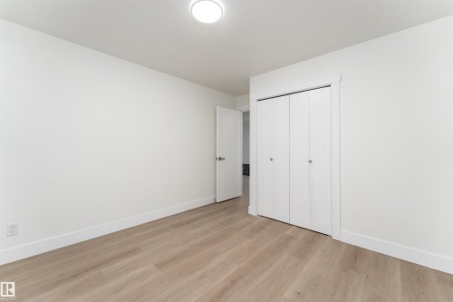12220 51 Street, Edmonton, AB - Indoor Photo Showing Other Room
