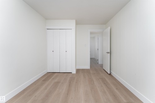 12220 51 Street, Edmonton, AB - Indoor Photo Showing Other Room