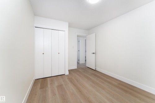 12220 51 Street, Edmonton, AB - Indoor Photo Showing Other Room