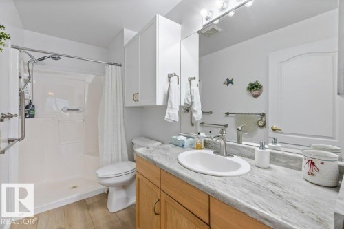238 2741 55 Street, Edmonton, AB - Indoor Photo Showing Bathroom