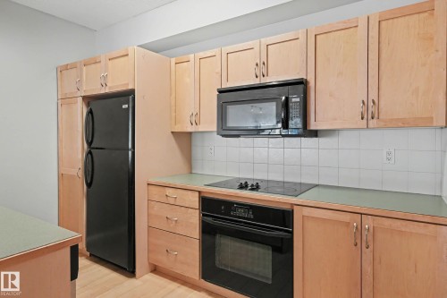 111 11039 83 Avenue, Edmonton, AB - Indoor Photo Showing Kitchen