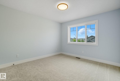 4 Harley Way, Spruce Grove, AB - Indoor Photo Showing Other Room