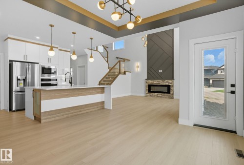 4 Harley Way, Spruce Grove, AB - Indoor Photo Showing Kitchen With Upgraded Kitchen