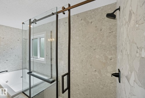 4 Harley Way, Spruce Grove, AB - Indoor Photo Showing Bathroom