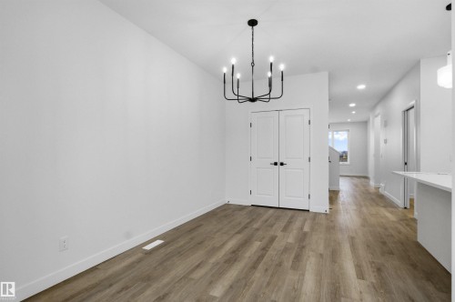270 Paterson Link, Edmonton, AB - Indoor Photo Showing Other Room