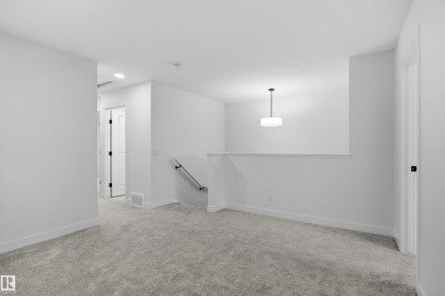 270 Paterson Link, Edmonton, AB - Indoor Photo Showing Other Room