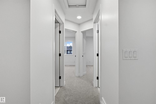 270 Paterson Link, Edmonton, AB - Indoor Photo Showing Other Room