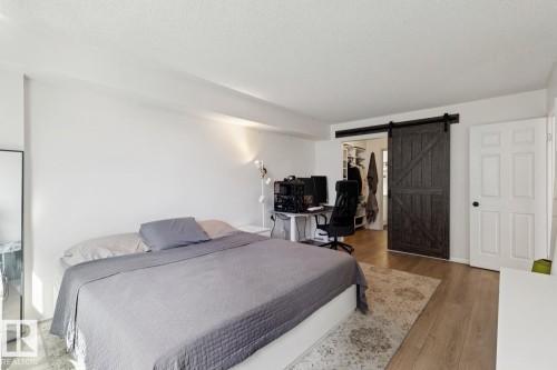 401 10545 Saskatchewan Drive, Edmonton, AB - Indoor Photo Showing Bedroom