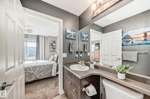 63 3625 144 Avenue Nw, Edmonton, AB - Indoor Photo Showing Bathroom