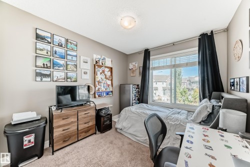 63 3625 144 Avenue Nw, Edmonton, AB - Indoor Photo Showing Bedroom