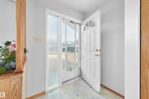 10512 54 Avenue, Edmonton, AB - Indoor Photo Showing Other Room