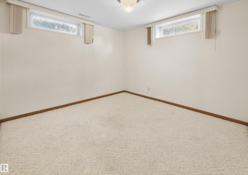 10512 54 Avenue, Edmonton, AB - Indoor Photo Showing Other Room