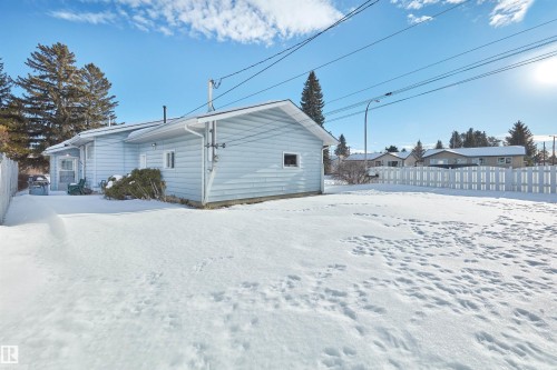 10512 54 Avenue, Edmonton, AB - Outdoor