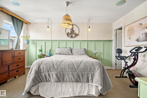 114 Mclaughlin Drive, Spruce Grove, AB - Indoor Photo Showing Bedroom