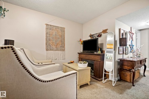 114 Mclaughlin Drive, Spruce Grove, AB - Indoor Photo Showing Other Room