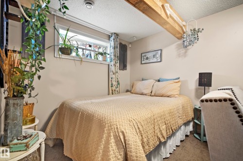 114 Mclaughlin Drive, Spruce Grove, AB - Indoor Photo Showing Bedroom