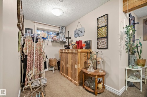 114 Mclaughlin Drive, Spruce Grove, AB - Indoor Photo Showing Other Room