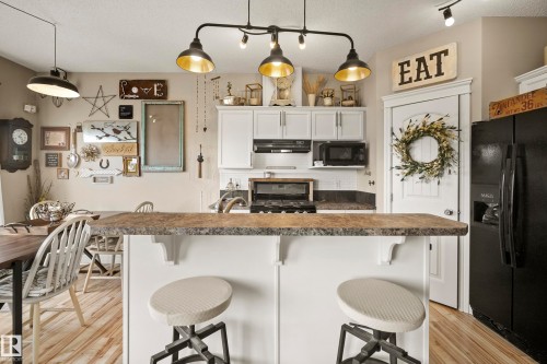 114 Mclaughlin Drive, Spruce Grove, AB - Indoor Photo Showing Other Room