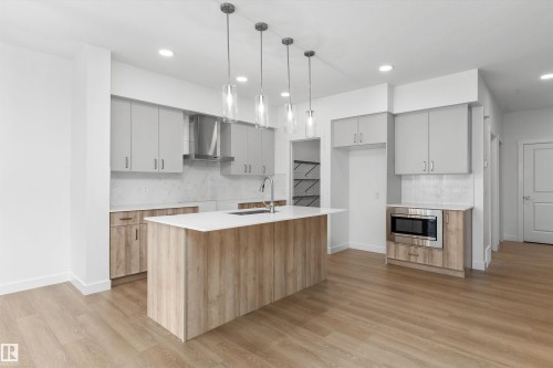 2728 188 Street, Edmonton, AB - Indoor Photo Showing Kitchen With Upgraded Kitchen