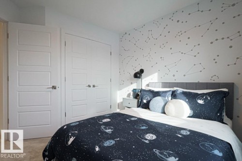 6307 175 Avenue, Edmonton, AB - Indoor Photo Showing Bedroom