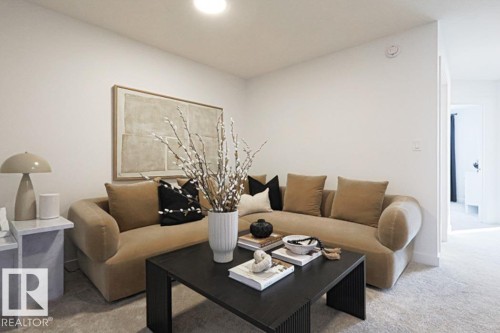 6307 175 Avenue, Edmonton, AB - Indoor Photo Showing Living Room