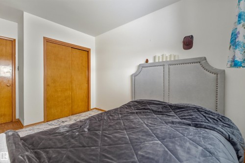12947 109 Street, Edmonton, AB - Indoor Photo Showing Bedroom