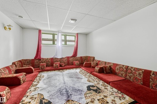 12947 109 Street, Edmonton, AB - Indoor Photo Showing Living Room