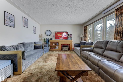 12947 109 Street, Edmonton, AB - Indoor Photo Showing Living Room