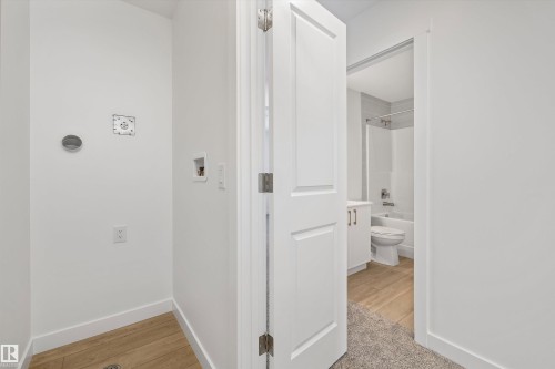 1056 Cristall Crescent, Edmonton, AB - Indoor Photo Showing Other Room