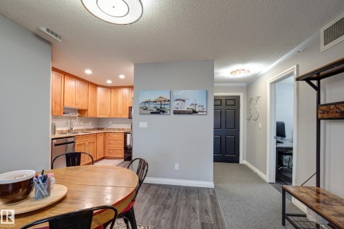 406 12110 106 Avenue, Edmonton, AB - Indoor Photo Showing Dining Room