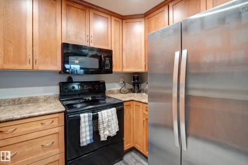 406 12110 106 Avenue, Edmonton, AB - Indoor Photo Showing Kitchen