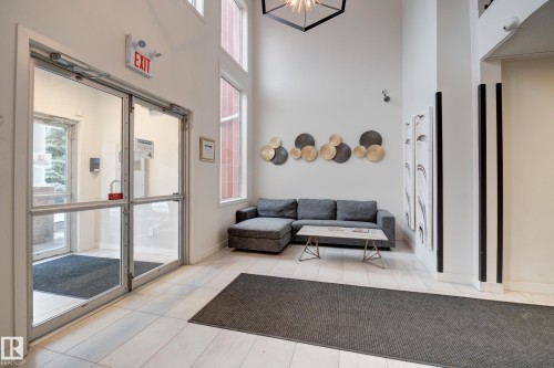 406 12110 106 Avenue, Edmonton, AB - Indoor Photo Showing Other Room