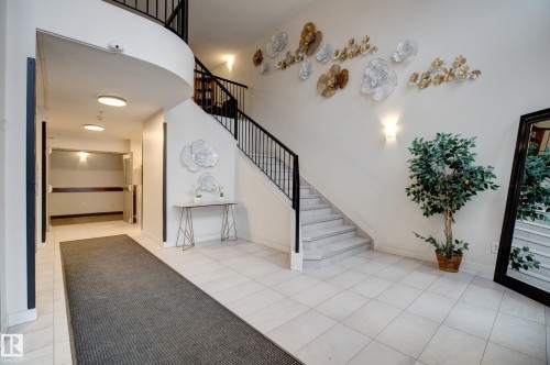 406 12110 106 Avenue, Edmonton, AB - Indoor Photo Showing Other Room