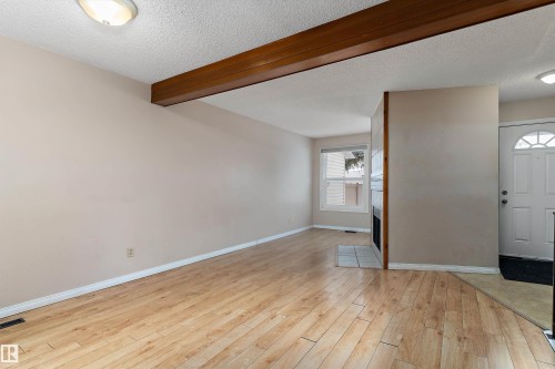 10405 24 Avenue Nw, Edmonton, AB - Indoor Photo Showing Other Room