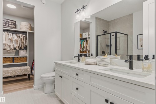 157 Redwing Wynd, St. Albert, AB - Indoor Photo Showing Bathroom