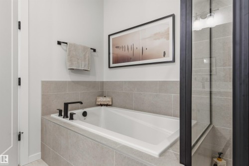 157 Redwing Wynd, St. Albert, AB - Indoor Photo Showing Bathroom