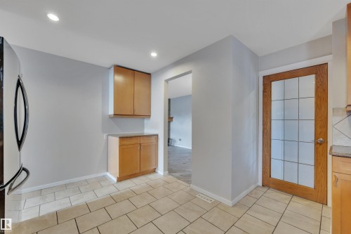 4202 42 Avenue, Leduc, AB - Indoor