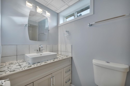 4202 42 Avenue, Leduc, AB - Indoor Photo Showing Bathroom