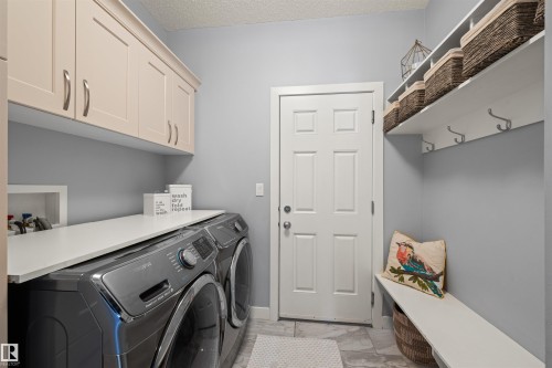 1564 Chapman Way, Edmonton, AB - Indoor Photo Showing Laundry Room