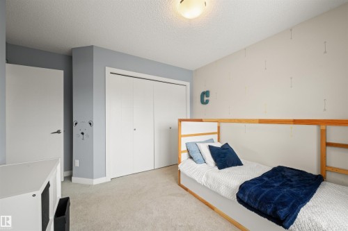 1564 Chapman Way, Edmonton, AB - Indoor Photo Showing Bedroom
