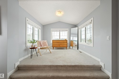 1564 Chapman Way, Edmonton, AB - Indoor Photo Showing Other Room